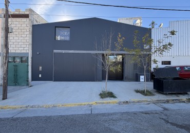 GALPON 270 M² SOBRE AV. TIERRA DEL FUEGO