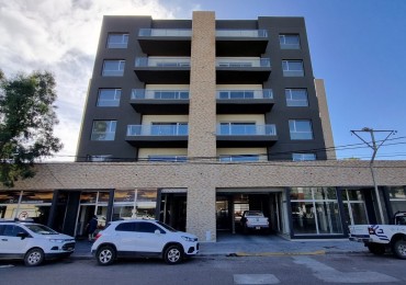 EXCELENTE DEPTO 2 DORMITORIOS CON COCHERA Y EXCLUSIVA TERRAZA