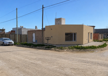 CASA 2 DORMITORIOS CON AMPLIO PATIO