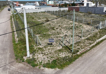 ESPECTACULAR TERRENO DE 981 M² EN ESQUINA 
