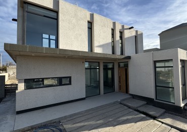 CASA DE DOS DORMITORIOS A ESTRENAR