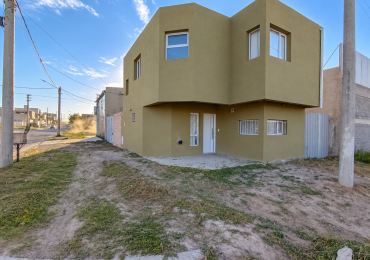 DUPLEX 2 DORMITORIOS CON PATIO